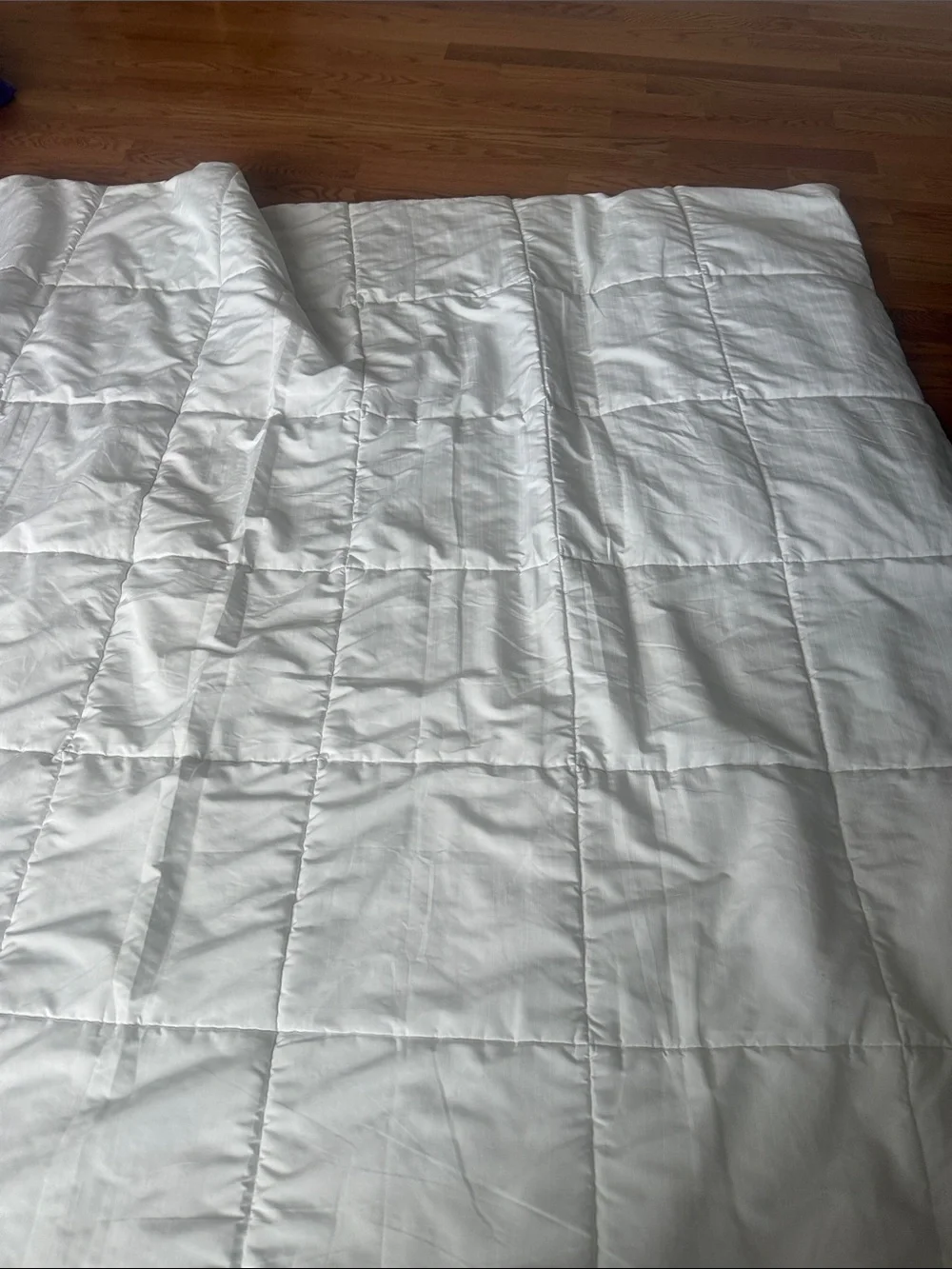 Crisp White Quilted Comforter - Lightweight All-Season Bedding